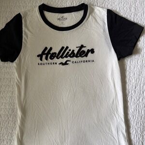 Hollister Black and White Logo Tee XS